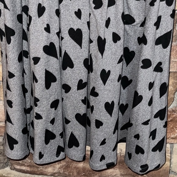 (EUC) Epic Threads Girls Kids Med (10/12) Heart Patterned Gray/Black Dress - Picture 5 of 10